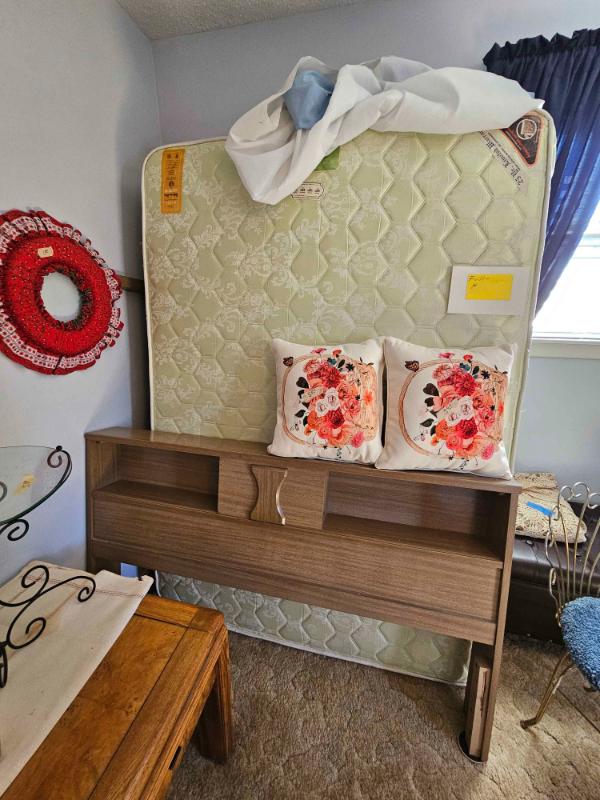 Sale Photo Thumbnail #35