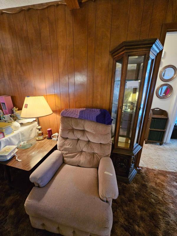 Sale Photo Thumbnail #18