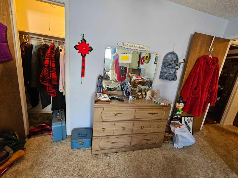 Sale Photo Thumbnail #36