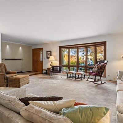 Sale Photo Thumbnail #9