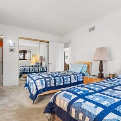 Sale Photo Thumbnail #16