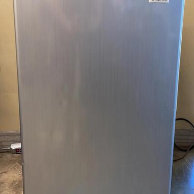 Magic Chef Mini Refrigerator