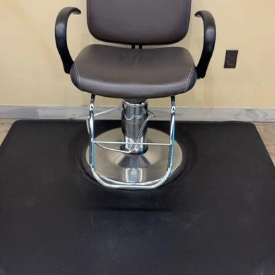 Salon Chair With Mat II