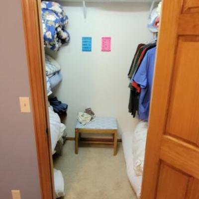 Sale Photo Thumbnail #123: Linens 