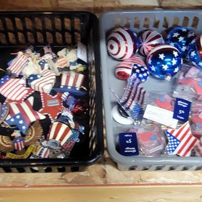 Sale Photo Thumbnail #149: Holiday Ornaments