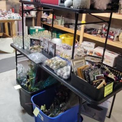 Sale Photo Thumbnail #180: Holiday Decor 