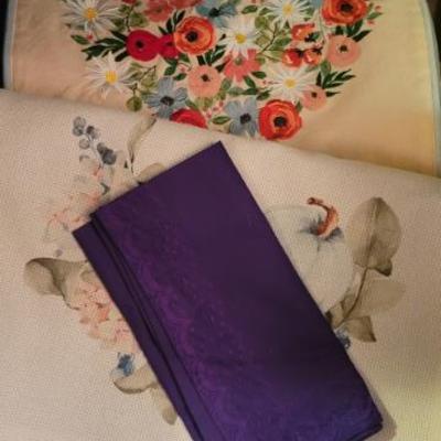 Sale Photo Thumbnail #85: Embroidered Linens 