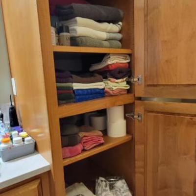 Sale Photo Thumbnail #77: Bath and Body 