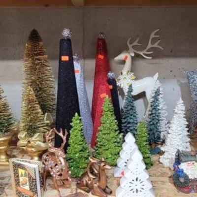 Sale Photo Thumbnail #159: Holiday Decor 