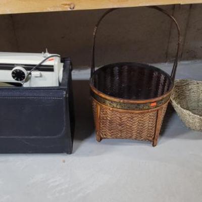 Sale Photo Thumbnail #156: Sewing Machine 