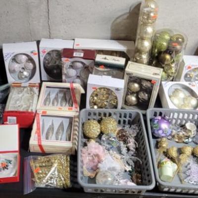 Sale Photo Thumbnail #170: Holiday Bulbs and Ornaments 