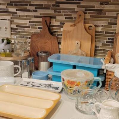 Sale Photo Thumbnail #12: Wood cutting boards - Large Variety of Shapes and Sizes 