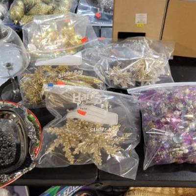 Sale Photo Thumbnail #186: Bagged Decor 