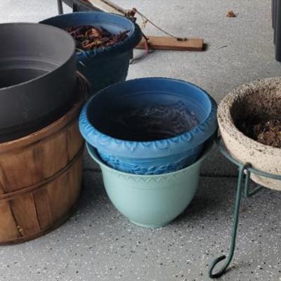 Sale Photo Thumbnail #237: Planters and Pots