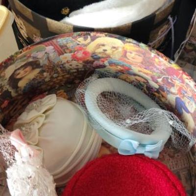Sale Photo Thumbnail #225: Vintage Hats and Boxes 