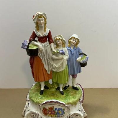 Yardley Old English Lavender Porcelain Signed Figurine