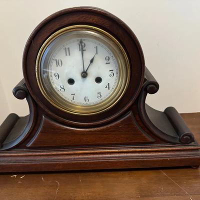 Worcester Waterberry Clock Company Mantle Clock