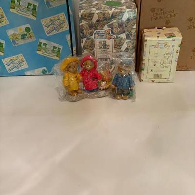 Lot Of 2 Cherished Teddies + Accessories