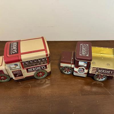 Vintage Hershey’s 10 delivery trucks