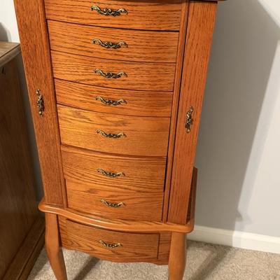 Sale Photo Thumbnail #9