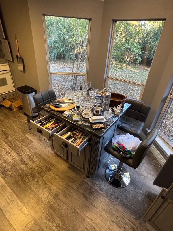 Sale Photo Thumbnail #13