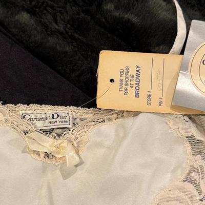 Sale Photo Thumbnail #113