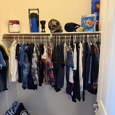 Sale Photo Thumbnail #68: clothes 