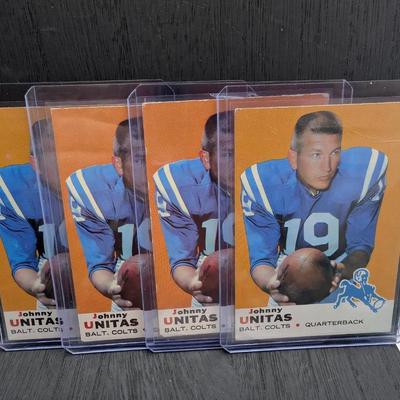 Four 1969 Topps Football  #25 Johnny Unitas Cards