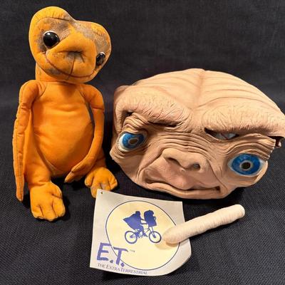 1982 Don Post E.T. Collectible Mask & Stuffed Toy