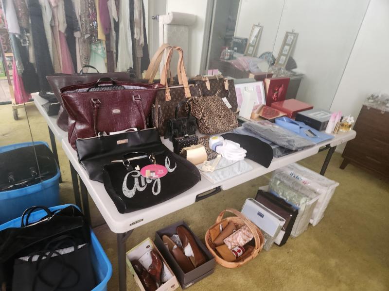 Sale Photo Thumbnail #14