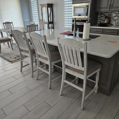 Beautiful Dining Room Set With 6 Chairs And 3 Matching Bar Chairs