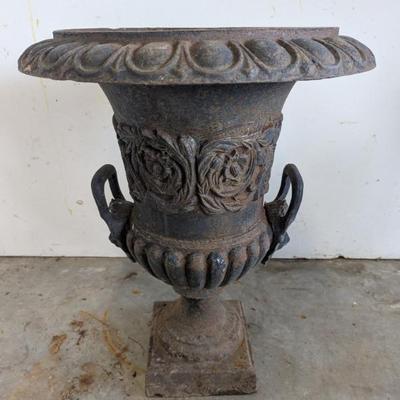 Pair of Antique Victorian cast iron garden urns!