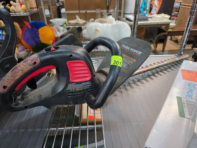 Sale Photo Thumbnail #357