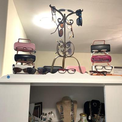 Sale Photo Thumbnail #45