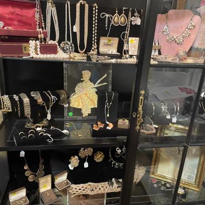 Sale Photo Thumbnail #32