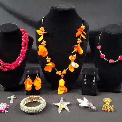 Colorful Jewelry With A Scottish Grouse Foot Brooch 