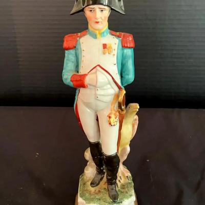 Capodimonte Porcelain “Napoleon” Figurine by Di Pietro – Hand-Painted Italian Porcelain