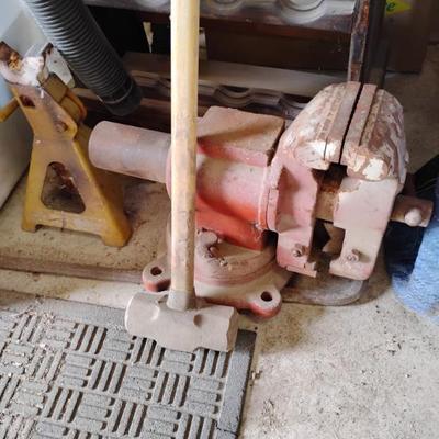 Sale Photo Thumbnail #138