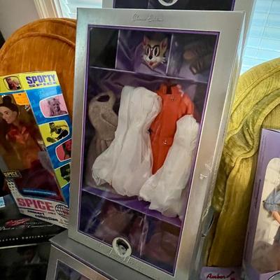 Sale Photo Thumbnail #562