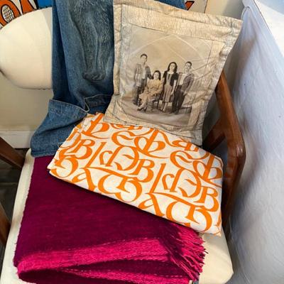 Sale Photo Thumbnail #120