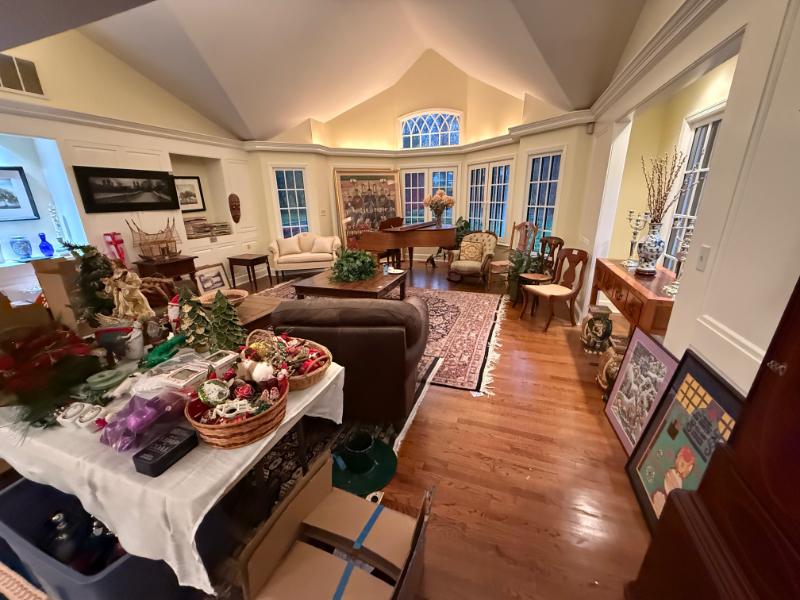 Sale Photo Thumbnail #9