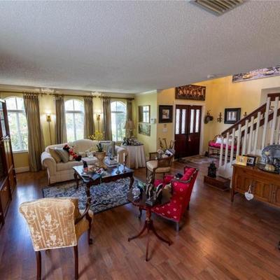 Sale Photo Thumbnail #2