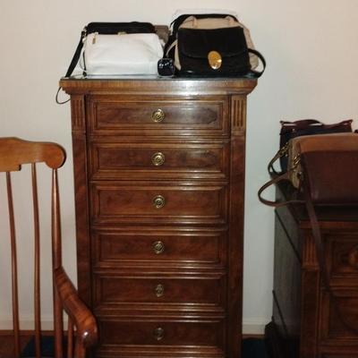 Sale Photo Thumbnail #33