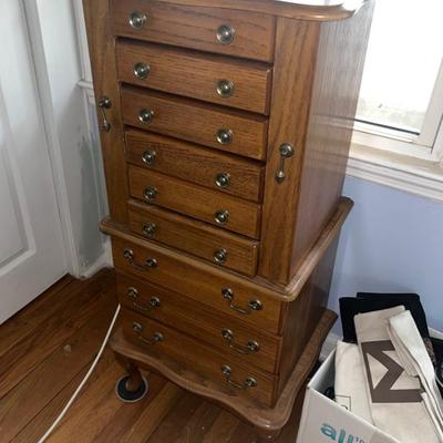 Sale Photo Thumbnail #200