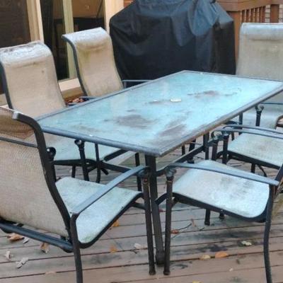 Glass Top Patio Table & Six Chairs With Cover 