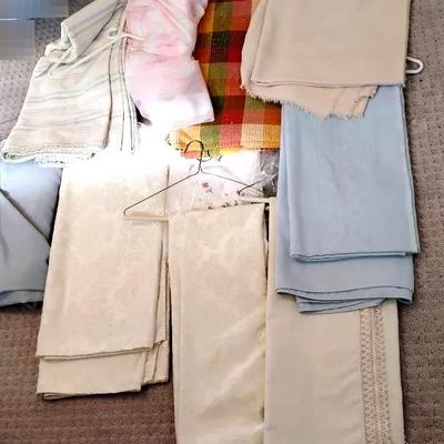 Quality Table Linens & Drapes 