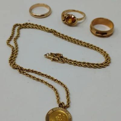14k Gold Ring Trio & 14k Necklace 