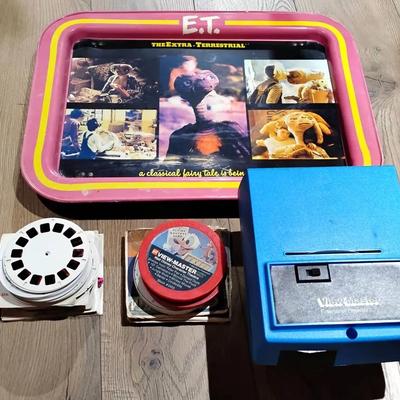 Vintage View Master Projector With Slides & ET Tray 