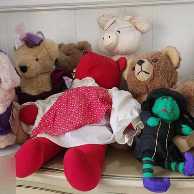 Vintage Teddy Bears & Other Stuffed Animals