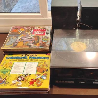 Sound Design Receiver & Turntable With Speakers & LP's 